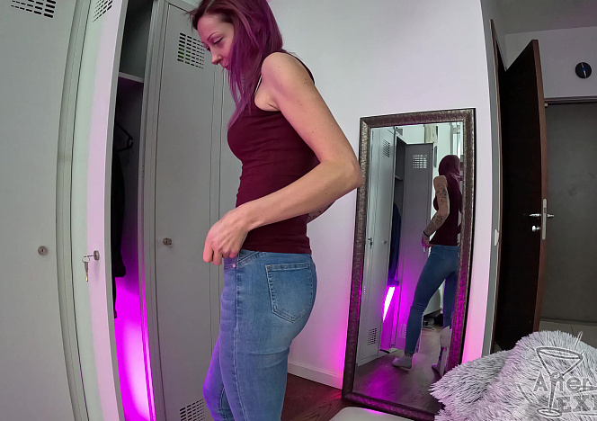 092624_locker_room_pov_dirty_directors_cut_sexy_thin_bleika_lets_me_finger_her_pussy_while_she_masturbates_with_a_vibrator