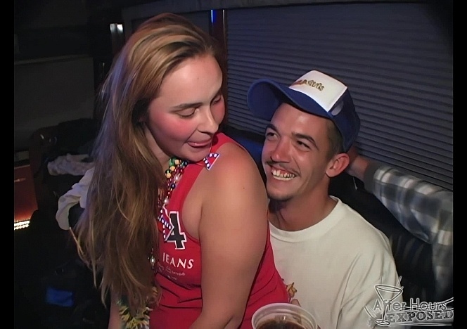 100612_music_festival_debauchery_on_tour_bus_girls_naked_and_sucking_dick